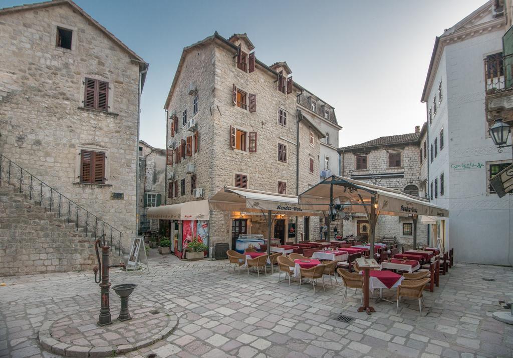 Hotel Rendez Vous Kotor Exterior photo